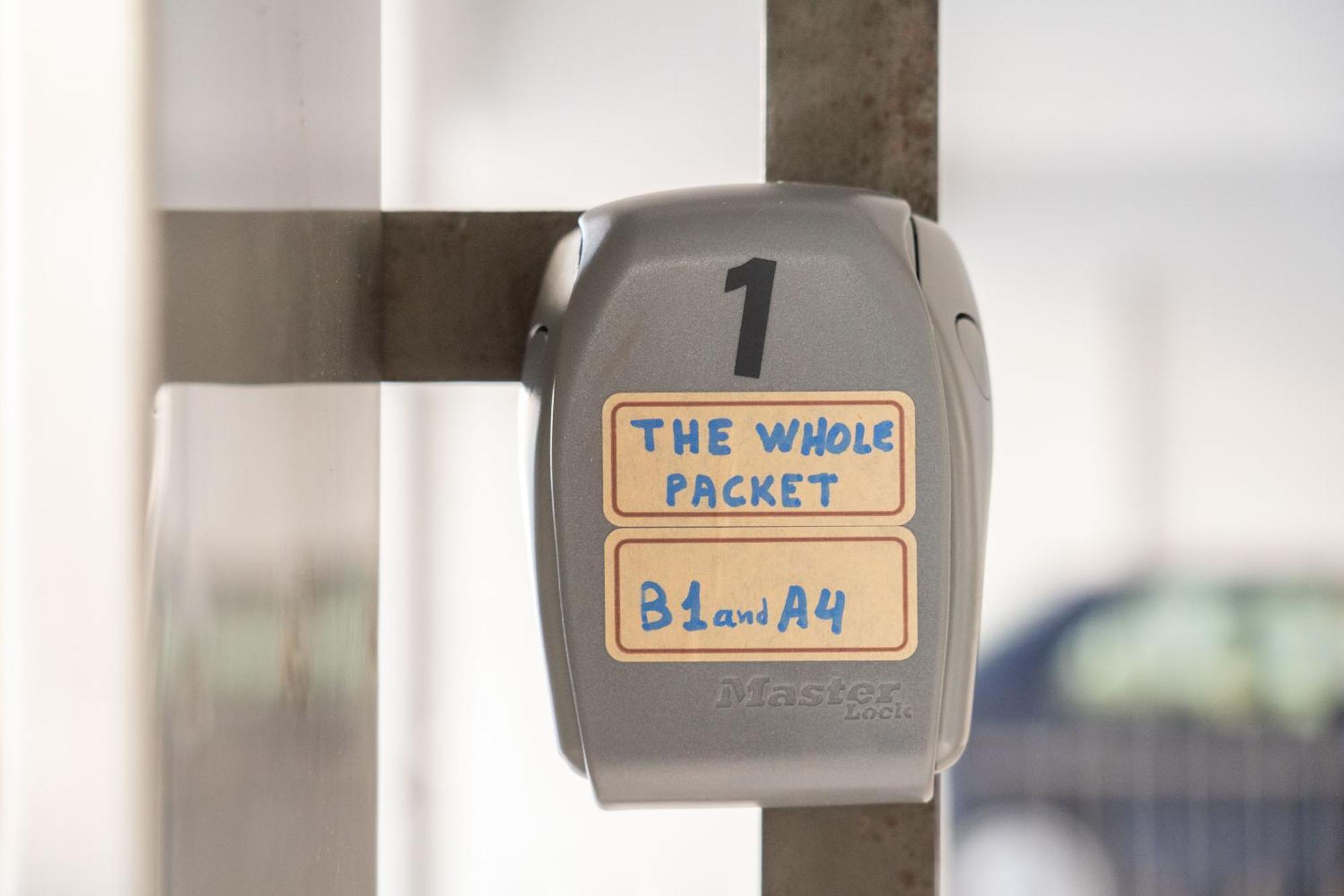 The Whole Packet A4 Center With Parking Lárissa Exterior foto